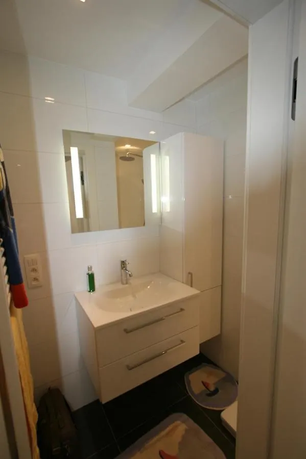 Modern Appartement Op De Zeedijk Met 2 Slaapkamers Te Oostende 0*, אוסטנדה