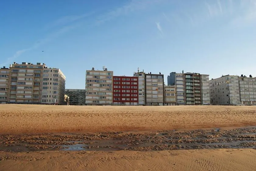 Modern Appartement Op De Zeedijk Met 2 Slaapkamers Te Oostende דירה אוסטנדה